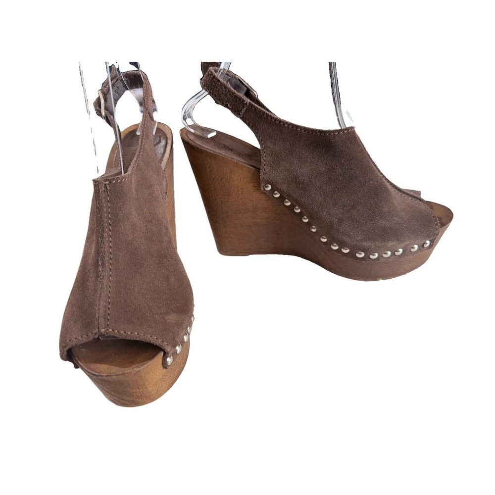 Charles David Women's Size 8 Brown Suede Platform Wedge Sandals Studded Italy